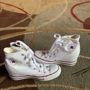 Final sale! Converse wedge hi top